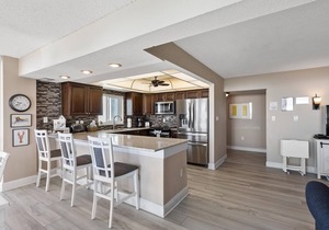Shoreline Towers Unit 1021- Steps away from the beautiful white sandy beaches