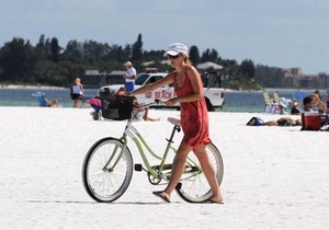 Siesta Key Luxury Condo Across the Street from the Beaches