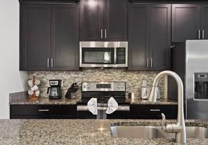 Sleeps 12 - 5 bed/4 bath Townhome