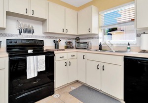 South Tampa Retreat | Pool and Fully Fenced Yard