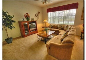 Spacious Sunrise Villa in Clermont