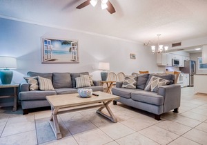 Spacious townhouse across from beach access