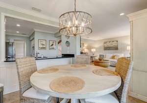 Spacious Two-Level Beach Wood Villa on Amelia Island Resort!