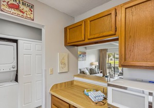 SPC 3104 - Pet Friendly 2 BR - sleeps 4 by RedAwning