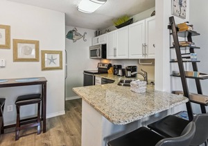 SPC 8147- Renovated Studio with Separate BR - sleeps 4 by RedAwning