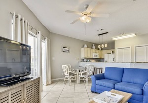 SPC 9206- Gorgeous 1 BR - sleeps 6 by RedAwning