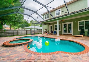 Spectacular Mediterranean South Tampa home w/ a movie theater pool and hot tub
