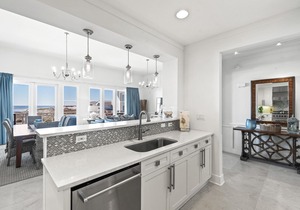 Stay Here for a Gulf Getaway! Gulf Views! Professionally Decorated! Community Pool!