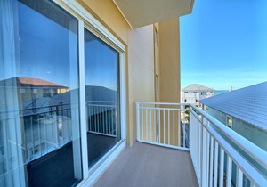 Sterling Beach 4BR 4BA 3rd floor end unit condo!
