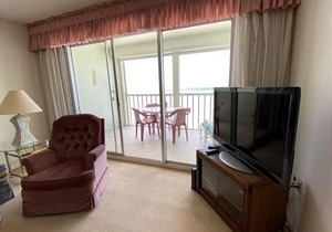 Strandview #603 - Beachfront condo with screened-in patio and amazing view!