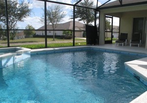 Stretch out and relax in this accommodating Orange Tree pool home with spa! Enviable location and community amenities! (HH15702)