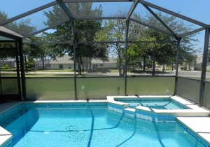 Stretch out and relax in this accommodating Orange Tree pool home with spa! Enviable location and community amenities! (HH15702)