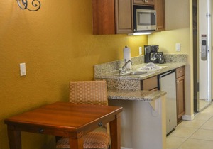 STUDIO AT WESTGATE LAKES RESORT & SPA NEAR DISNEY UNIVERSAL SEA WORLD