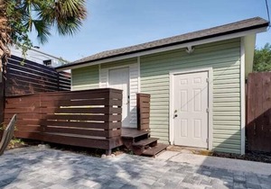 Studio with a Pool! Intimate spot for relaxation