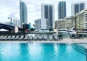 Stunning 1 Bedroom Bay Front Apt w/ Breathless View 1909B