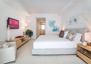 Stunning 2 Bedroom Bay Front Apt w/Breathless View 1909