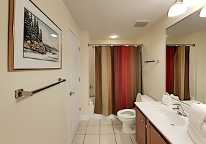 Stunning Beach View Condo with Large Balcony and Short Walk to the Beach!