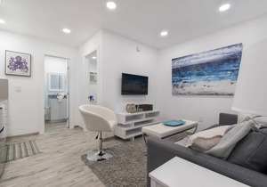 Stylish 1BR Walk to the Beach #1