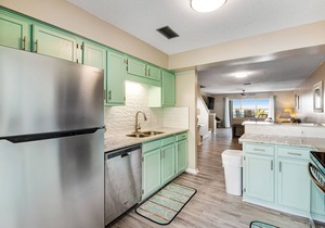 Stylish townhome with sound view, W/D, & HEATED community pool