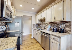 Sunny Seascape Condo w/Spacious Balcony - Pools, Golf & Tennis