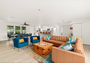 Sunset Bay - 4 Bedroom Pool Home Blocks to the Beach