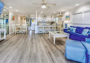Sunset Villas 1 Amazing pool|Beachfront|BBQ|2 balconies-only 4 condos!