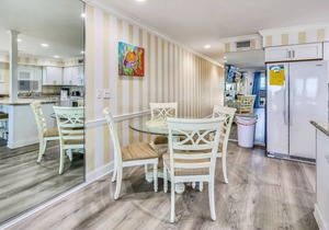 Sunset Villas 1 Amazing pool|Beachfront|BBQ|2 balconies-only 4 condos!