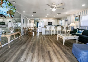 Sunset Villas 3 Million $ VIEWS|2 Balconies|BBQ|pool|Beachfront