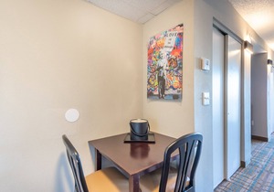Superb Renovated Suite, Amazing Water View Best Location to Disney and Universal