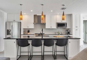 🥇 Terrific 3bd villa on canal with a private pool (CH895)