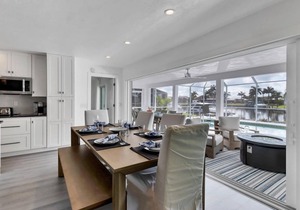 🥇 Terrific 3bd villa on canal with a private pool (CH895)