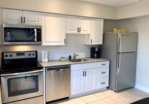 The Bush House - Premium Country Living for 4 - 2BR 1BA