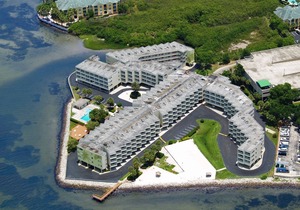 Tiki Themed Condo on Tampa Bay