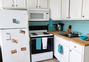Top SkyBlue Cottage Near Downtown and Beach
