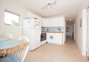 Top SkyBlue Cottage Near Downtown and Beach