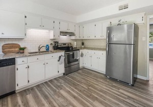 Townhomes Near the Bay - #8