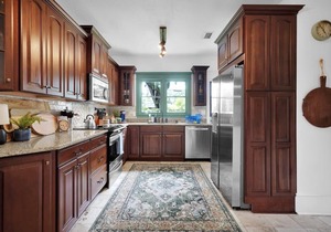 Tranquil Avondale Home, Walkable to Food & Shops!