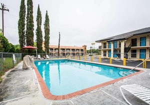 Travelodge by Wyndham Alachua