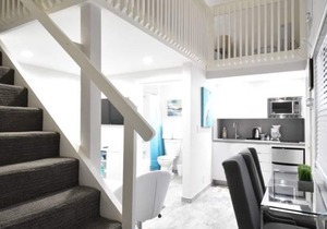 Trendy LOFT apt Hollywood Beach Unit # 4