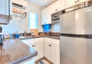 Tropic Terrace Suite #51 - Beachfront Resort
