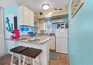 Tropic Terrace Suite #23 - Beachfront Rental