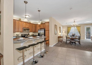 Tropical Condo W/Balcony Near I-Drive, Universal, Heated Pool, BBQ
