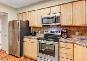 Two-Floor Beachwood Villa in Gated Amelia Island Resort!