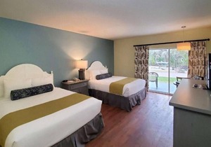 Ultimate Family Getaway! Amazing Room w/ 2 Double Beds, Outdoor Pool