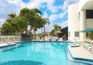 Ultimate Miami Experience! Walk to Miami International Airport!