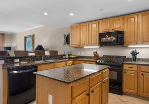 Unique Corner Condo | Free Beach Service | Large Balcony | Designated Beach Fron