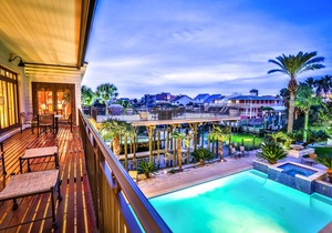 "Villa Blanco" Ultra Luxurious! Private, Heated Pool! Private Dock!