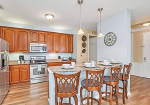 Vista Cay 3 Bed 2 BT Huge Upscale Home