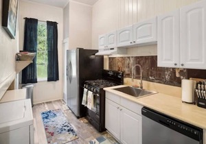 Walkable near Downtown - Classic Mardis Gras Manor