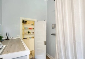 Walkable near Downtown - Classic Mardis Gras Manor